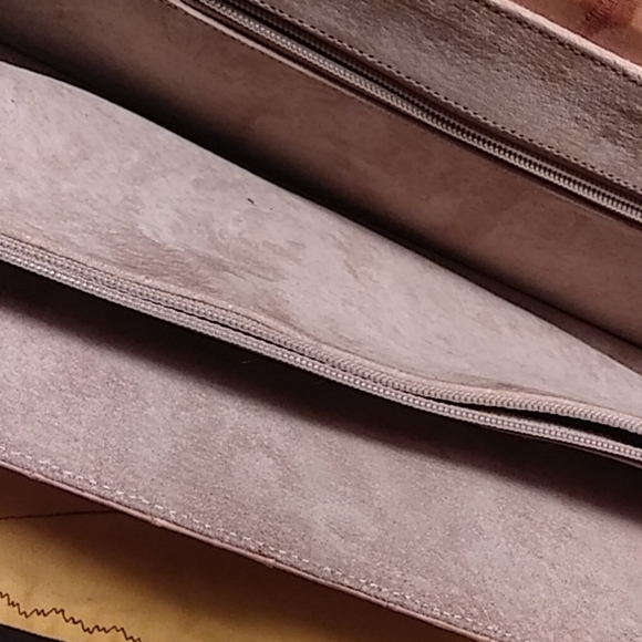 Eel Skin (RARE FIND) - Picture 3 of 4